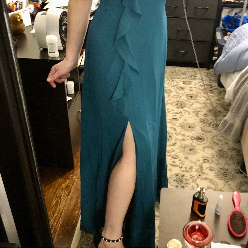 NEW Sheath / Column V-Neck Floor-Length Formal Dress w/ Ruffles - Picture 11 of 14